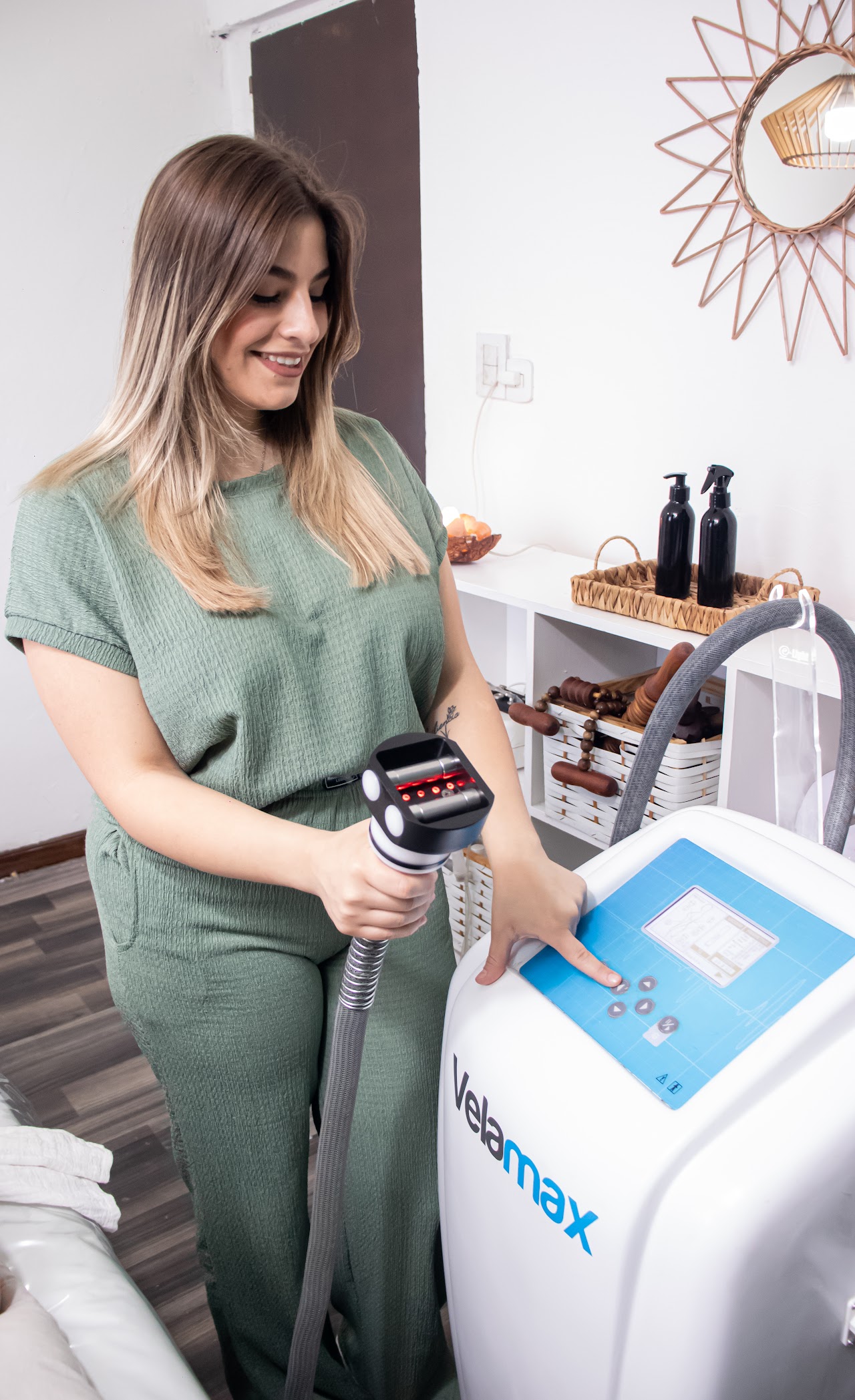 Sesión de Velamax corporal en cabina privada de Beauty House Ituzaingó